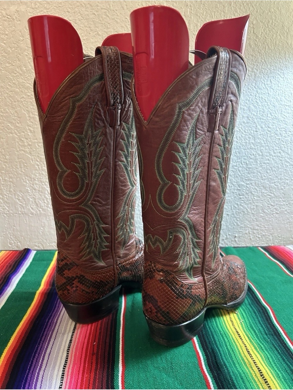 *RARE* Larry Mahan Exotic Snakeskin Cowboy Boots Size 6.5 - Picture 3 of 12